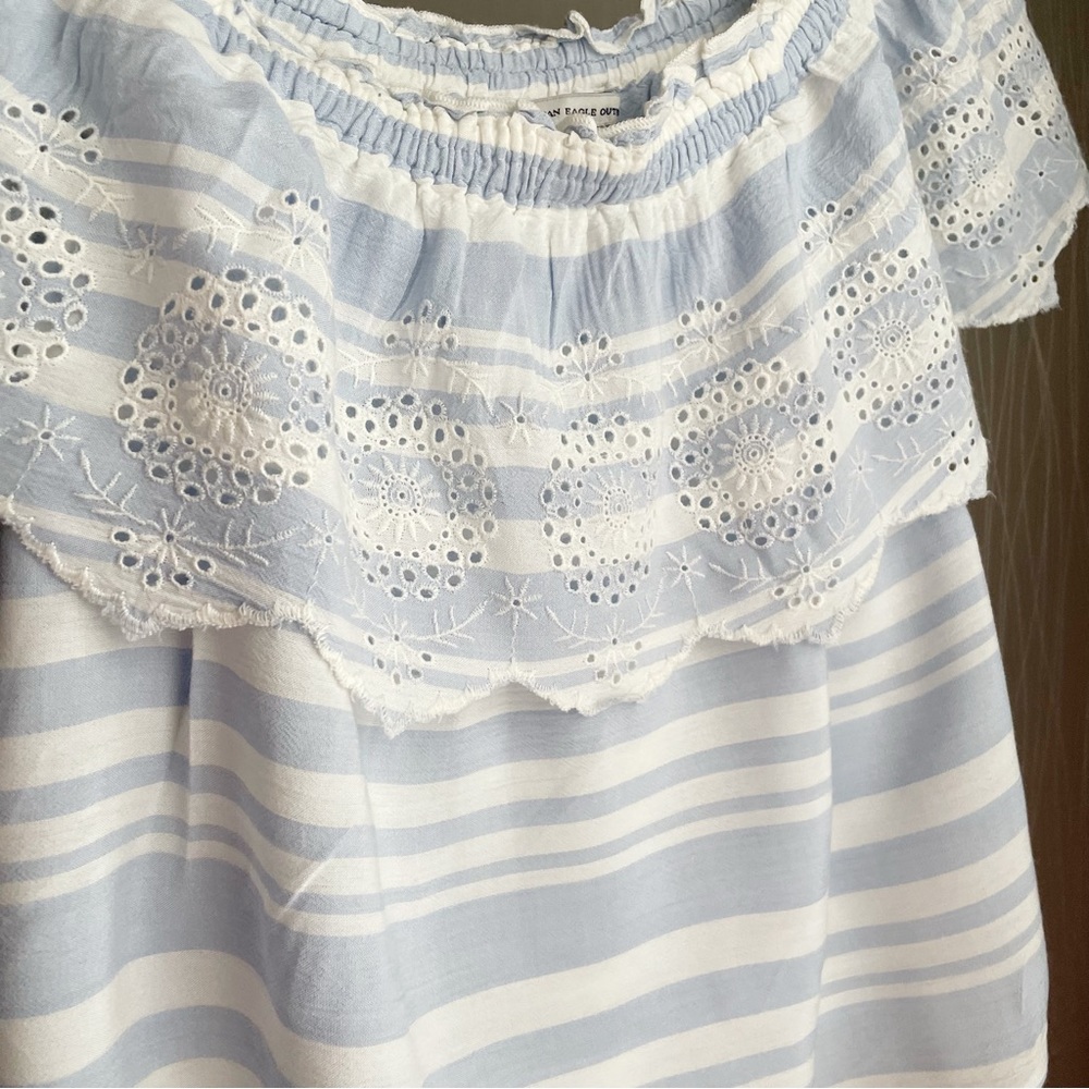 AE American Eagle Off Shoulder Eyelet Top Womens XS Blue White Striped Boho - Picture 5 of 9